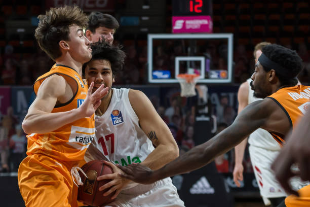 多线作战中 多线作战中